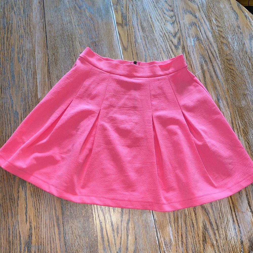 MONTEAU back pleated  A -line zip back skirt